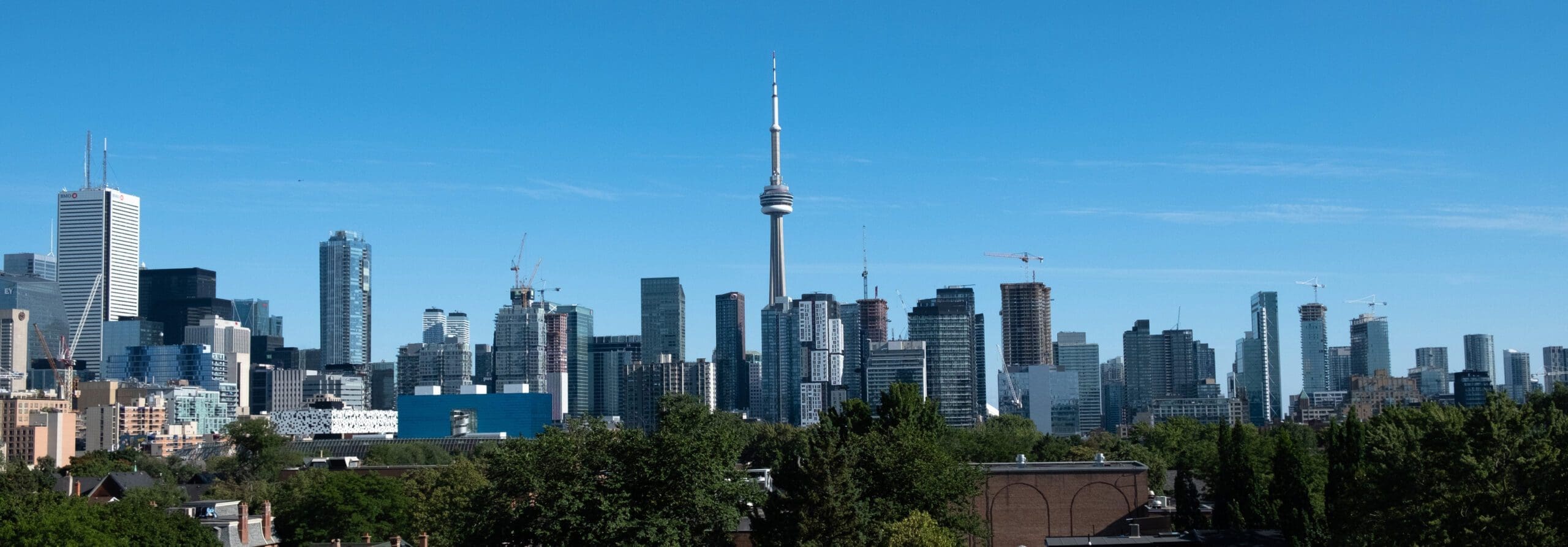 Condo, townhouse & home insurance in Toronto Image of Toronto skyline.